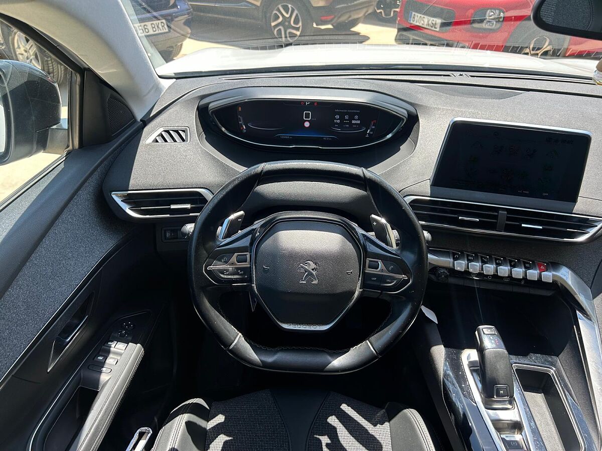 PEUGEOT 3008 ALLURE 1.2 E-THP AUTO SPANISH LHD IN SPAIN 77000 MILES SUPER 2019